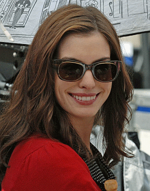 Anne Hathaway w Oliver Peoples Hollis.gif